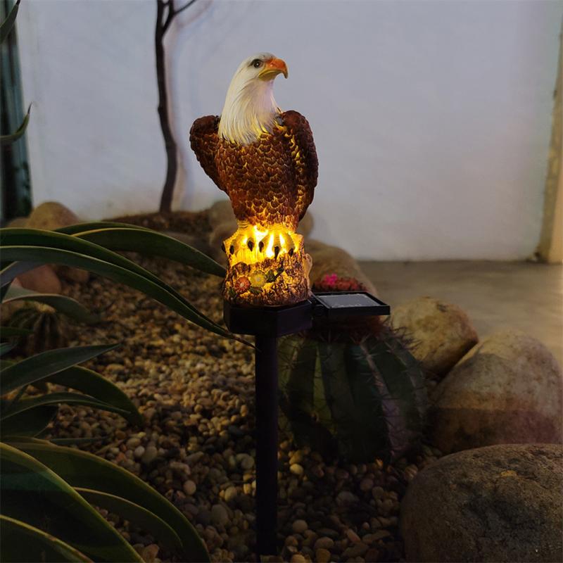 Eagle Figure Garden Solar Lamp™