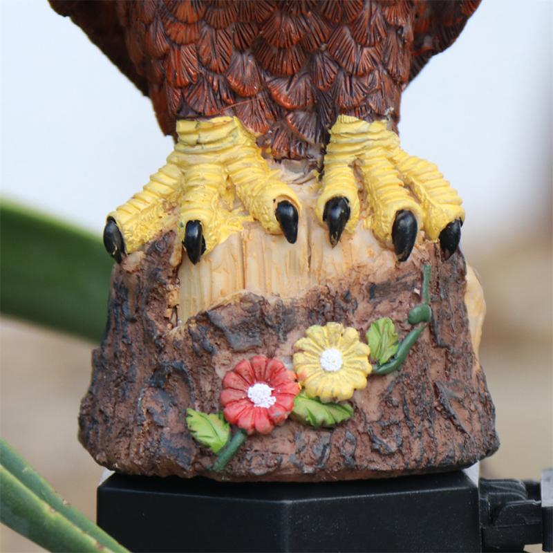 Eagle Figure Garden Solar Lamp™