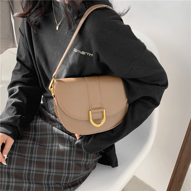 Small Saddle Underarm Shoulder Bag™