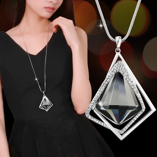 Long Necklace with Pendant for Women - Geometric - Gitelle