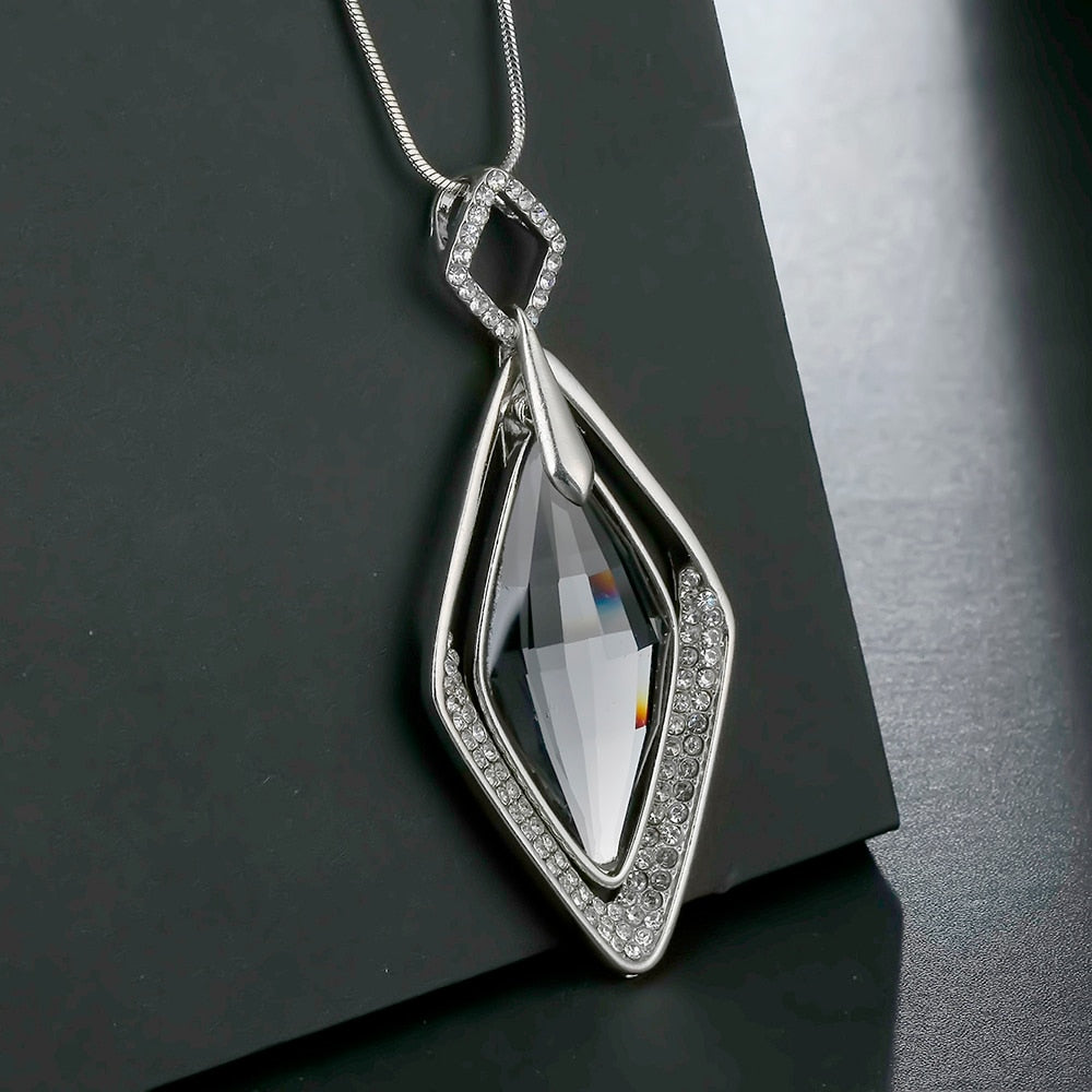 Long Necklace with Pendant for Women - Rhombus - Gitelle