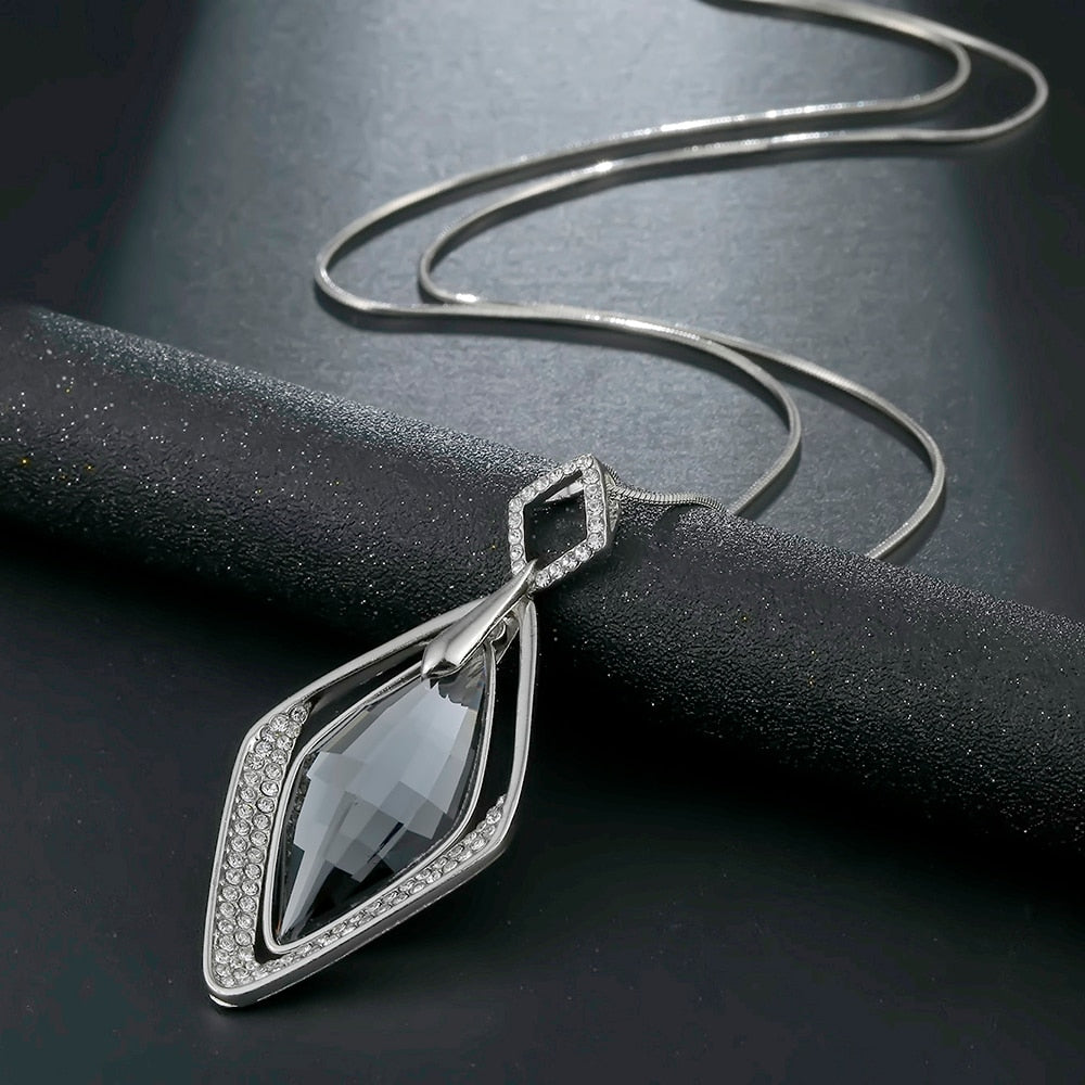 Long Necklace with Pendant for Women - Rhombus - Gitelle